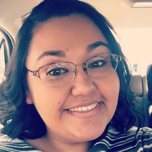 Meet your Posher, Esmeralda
